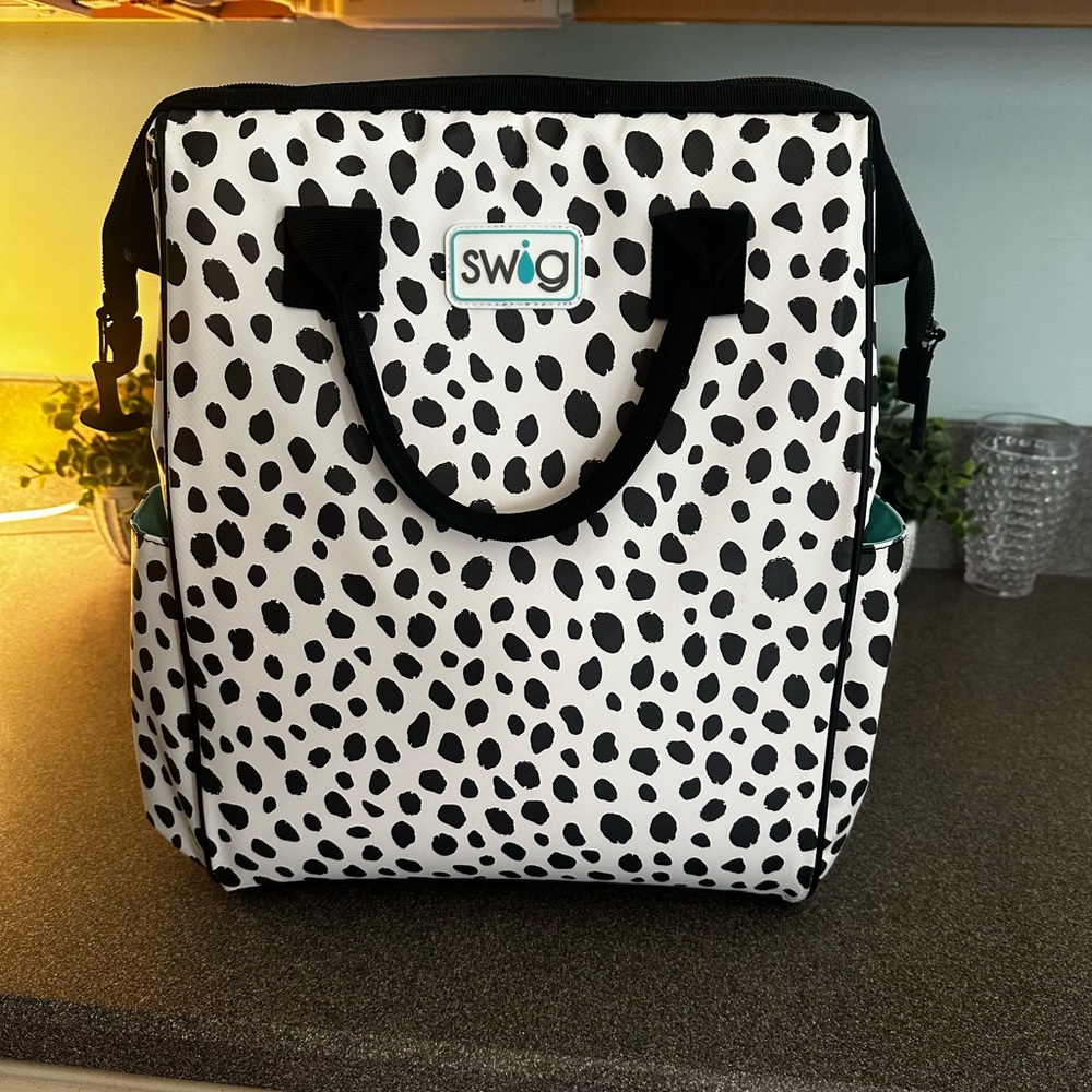 SWIG Backpack Cooler